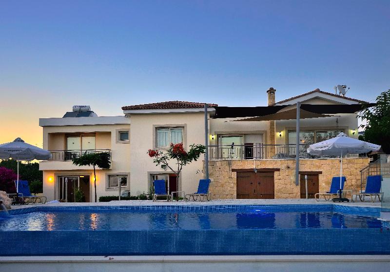 Dionysos Villa Peyia Exterior foto